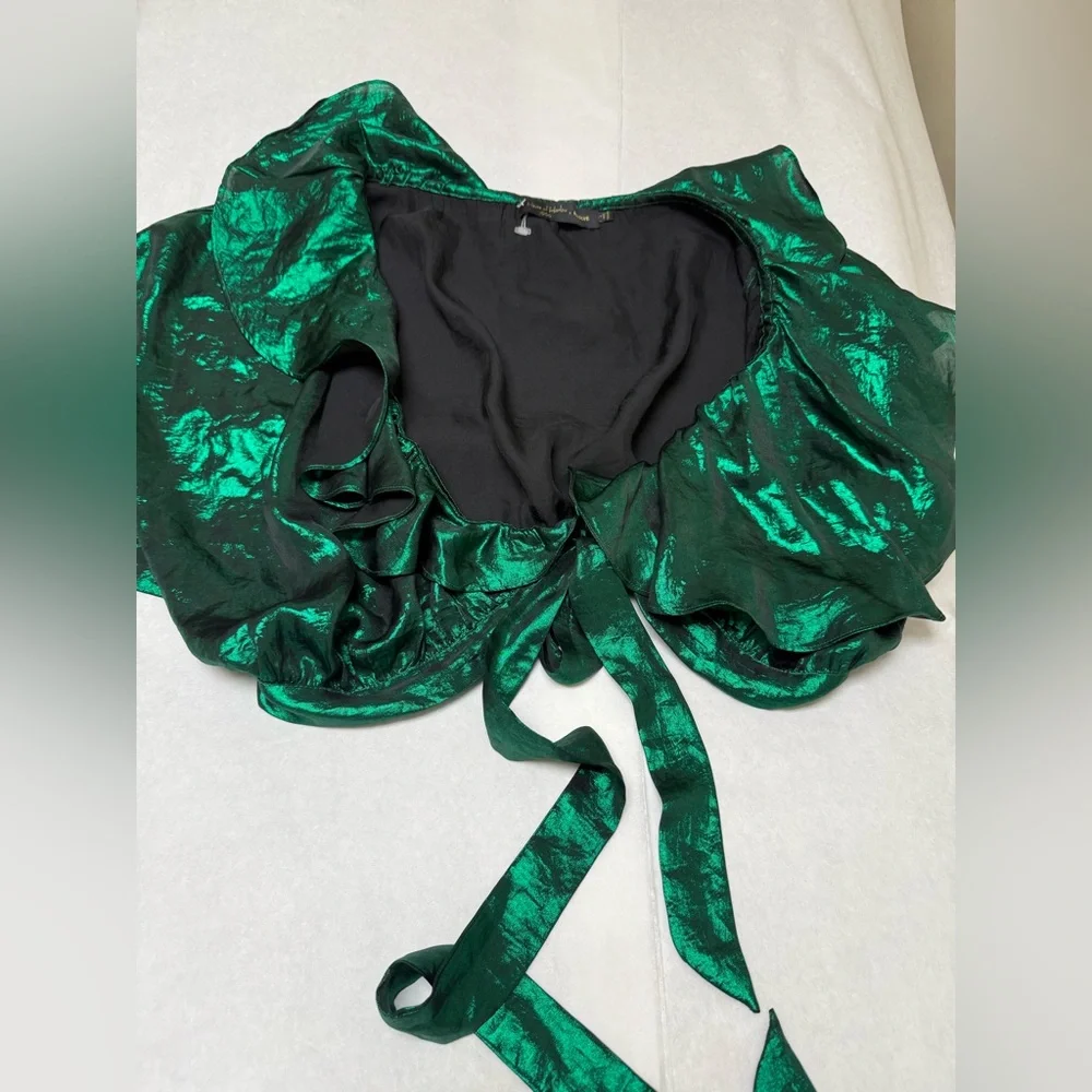 House of Harlow 1960 Revolve Azalea Shimmering Green Off-Shoulder Blouse 🟢 - Picture 4 of 8